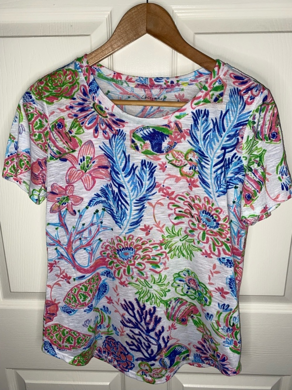 Women's Nautical Multicolor Short Sleeve Crewneck Tee - White, Sea Turtle, Fish